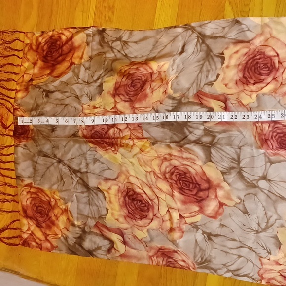 Mulberry Silk Wrap/Shawl - Picture 11 of 16